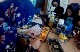 تعمیر گوشی همراه؛حرفهی بی پیشینهی دختران هرات