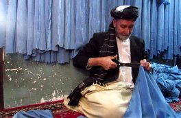 زنان و رهایی از پوشش لاجوردی