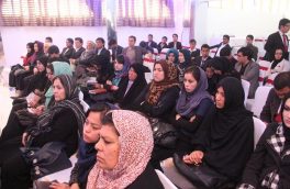 صلاحیت محدود بانوان و نقش کمرنگ در تصمیم گیریهای حکومتی