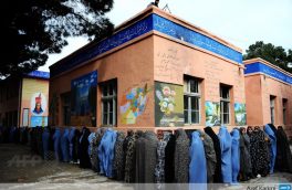 خوشبینی؛ حضور پر رنگ زنان در مراکز ثبت نام انتخابات