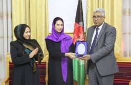 تقدیر از عکاسان نمایشگاه “لبخند خواهر من”