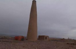 فقر قدم‌های مومنه‌ی مسن و بیمار را به کوره‌ی خشت‌پزی می‌کشاند