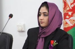 دختری از نسل درد و نبرد