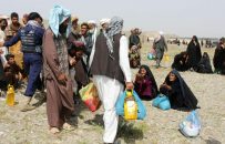توزیع بسته‌های کمکی برای بی‌جاشده‌گان داخلی در هرات