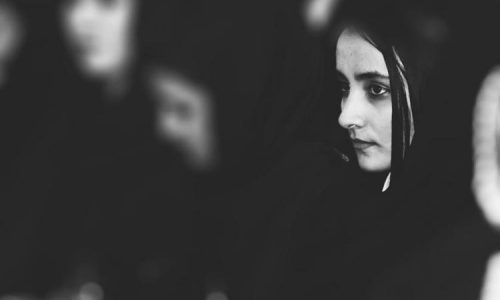 حال ما را اگر نمی‌دانی، عقربی را دچار آتش کن