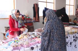 زنان ساخته‌های دستی شان را در یک‌شنبه و چهارشنبه‌بازار می‌فروشند