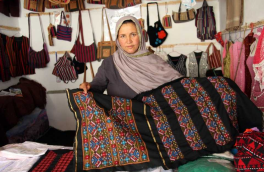 زنان صنعت‌پیشه هرات: صنایع دستی ما خریدار ندارد