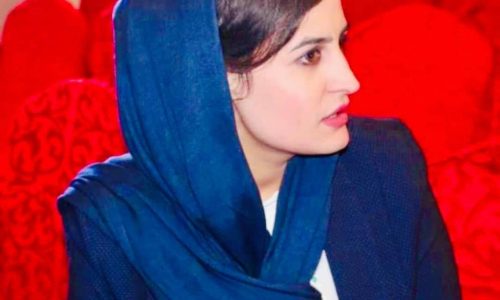 «جامعه‌ی جهانی باید سکوت شرم‌آورش را در قبال اعتراض‌های زنان افغانستان بشکند»
