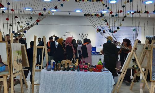 تصاویری از نمایشگاه صنایع دستی زنان در هرات