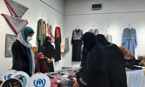 صنعت‌گران زن در هرات نمایشگاه برگزار کردند
