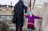 ممنوعیت کار زنان؛ سرنوشت زنان سرپرست خانواده در افغانستان چه خواهد شد؟