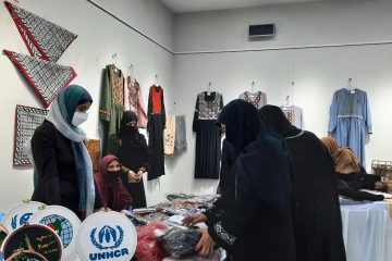 صنعت‌گران زن در هرات نمایشگاه برگزار کردند